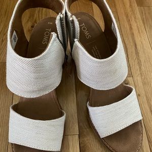 Toms sandals